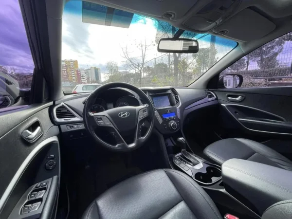 Tirane, shes makine HYUNDAI SANTA FE Nafte, gri e erret automatik Klima 157.000 km 12.400 €