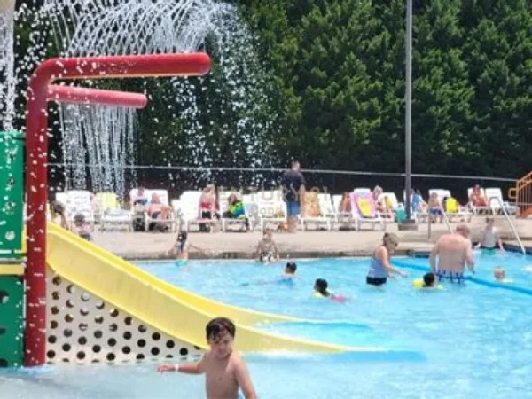 Tirane, shes bar-resorant Kati 2, 21.000 m² 3.500.000 € (Dajt)