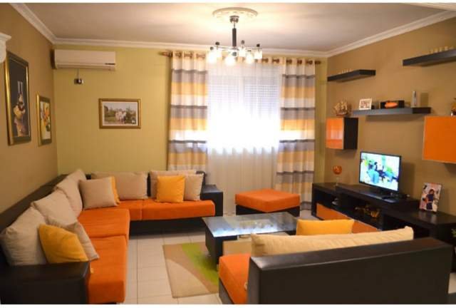 Tirane, jepet me qera apartament 3+1+BLK Kati 5, 125 m² 50.000 Leke (Perballe Institutit te Sporteve)