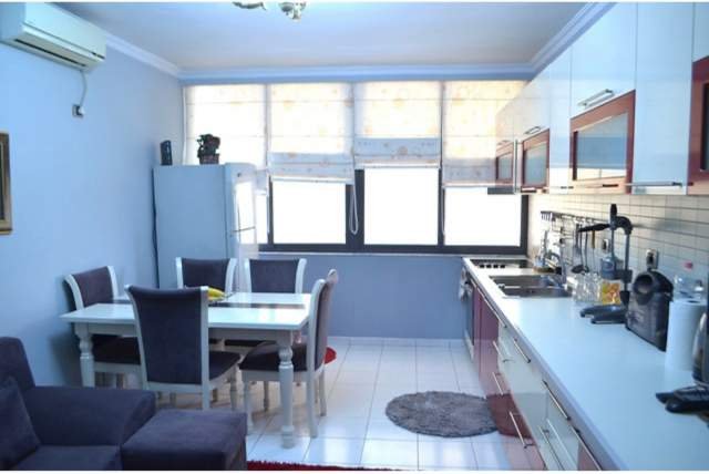 Tirane, jepet me qera apartament 3+1+BLK Kati 5, 125 m² 50.000 Leke (Perballe Institutit te Sporteve)