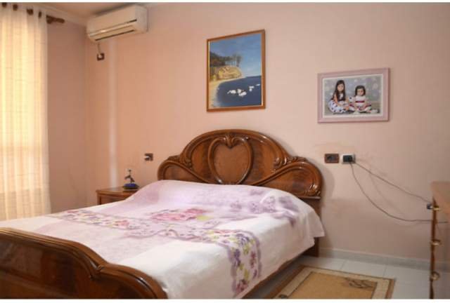 Tirane, jepet me qera apartament 3+1+BLK Kati 5, 125 m² 50.000 Leke (Perballe Institutit te Sporteve)