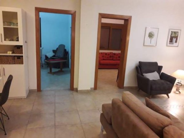 Tirane, jepet me qera apartament 3+1+BLK Kati 3, 110 m² 40.000 Leke (Rruga Muhamed Deliu)