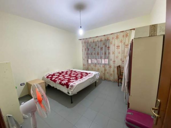 Tirane, jepet me qera Vile 4+1+BLK Kati 1, 363 m² 600 Euro (Don Bosko)
