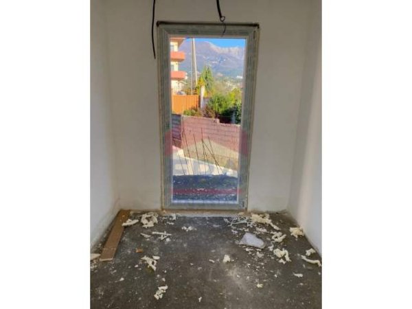 📌Tirane, Shitet Shtepia 450 m2 me toke 1.300 m²  (Shkoze)