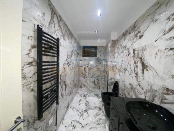 Tirane, jap me qera apartament 1+1+BLK Kati 7, 67 m² 600 Euro (rruga teodor keko)