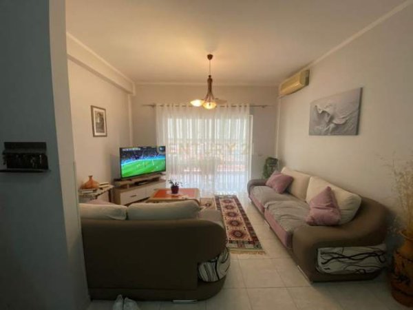 Tirane, jepet me qera apartament 3+1+A+BLK Kati 3, 150 m² 650 Euro (Rruga e Durresit)