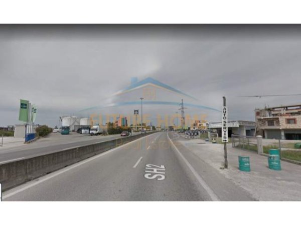 Durres, shitet magazine Kati 0, 2.167 m² 1.700.000 Euro (Autostrada Tiranë-Durrës)