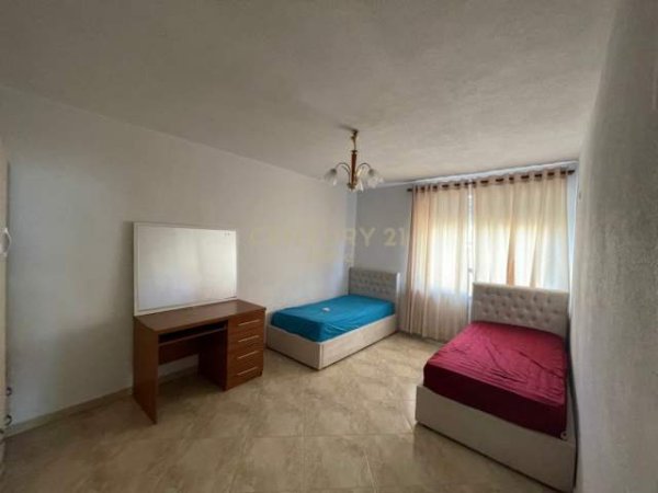 Tirane, jap me qera apartament 2+1+BLK Kati 4, 79 m² 450 Euro (Brryli)