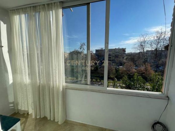 Tirane, jap me qera apartament 2+1+BLK Kati 4, 79 m² 450 Euro (Brryli)