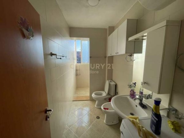 Tirane, jap me qera apartament 2+1+BLK Kati 4, 79 m² 450 Euro (Brryli)