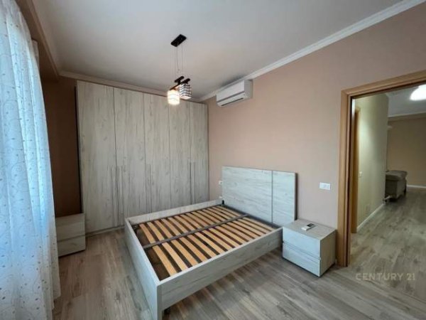 Tirane, jepet me qera apartament 2+1+A+BLK Kati 3, 107 m² 550 Euro (Kopshti Botanik)