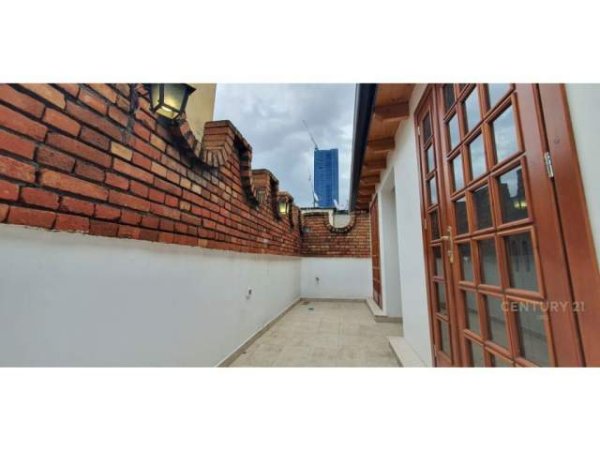 Tirane, jepet me qera apartament 3+1 Kati 6, 180 m² 1.100 Euro (Qender)