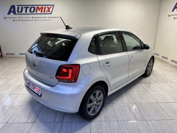 Tirane, shes makine Volkswagen POLO Viti 2010, 8.400 Euro