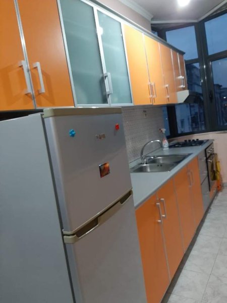 Tirane, jepet me qera apartament 2+1+BLK Kati 7, 105 m² 450 Euro (Pallati me Shigjeta)
