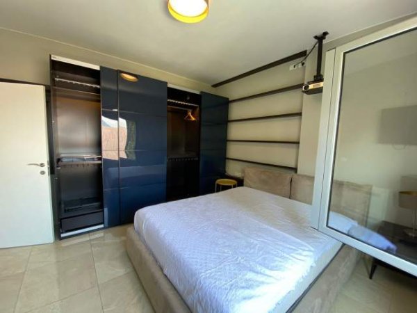 Tirane, jepet me qera apartament 2+1+BLK Kati 4, 105 m² 690 Euro