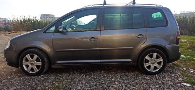 Tirane, shes makine Volkswagen TOURAN Viti 2004, 4.200 Euro