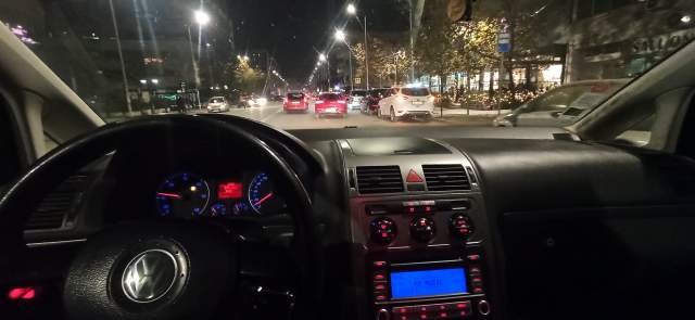 Tirane, shes makine Volkswagen TOURAN Viti 2004, 4.200 Euro