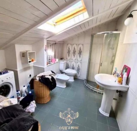 Durres, jepet me qera apartament 1+1+BLK Kati 4, 260 Euro (Danubi Durres Lagja 4)