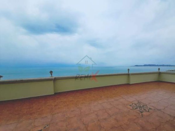 Shkembi Kavajes, shitet Penthouse 2+1+BLK Kati 7, 295 m² 250.000 Euro