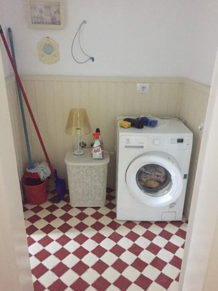Durres, jepet me qera apartament 1+1+A+BLK Kati 3, 30.000 Leke (rruga egnatia)
