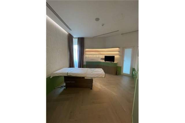 Tirane, jepet me qera ambjent biznesi Kati 2, 73 m² 1.500 Euro (Rruga e Elbasanit)