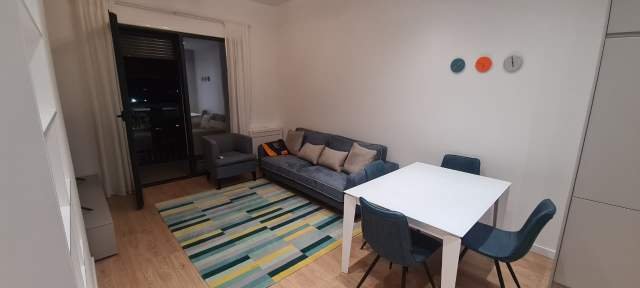 Tirane, jepet me qera apartament 1+1+BLK Kati 8, 70 m² 400 Euro (Amerikan 3)
