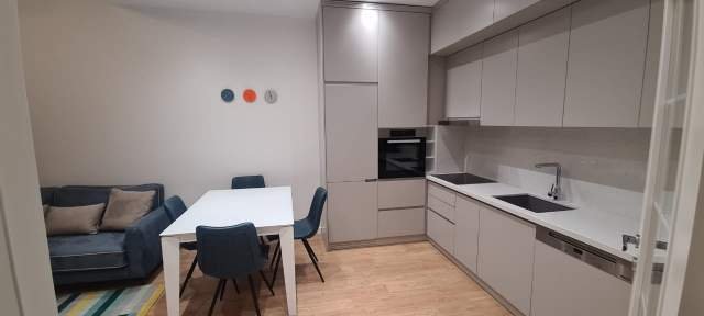 Tirane, jepet me qera apartament 1+1+BLK Kati 8, 70 m² 400 Euro (Amerikan 3)