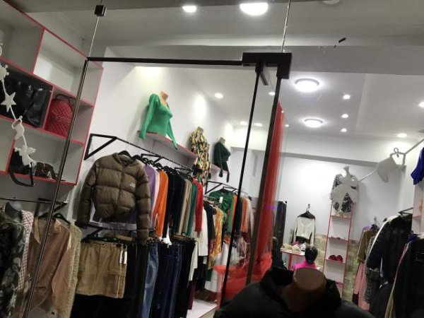 Tirane, jepet me qera dyqan Kati 0, 20 m² 0 Leke (Rruga Bardhyl)
