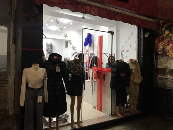 Tirane, jepet me qera dyqan Kati 0, 20 m² 0 Leke (Rruga Bardhyl)