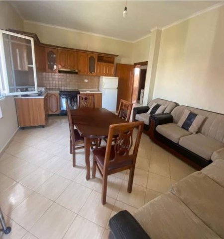 Tirane, jepet me qera apartament 3+1+BLK Kati 3, 120 m² 350 Euro (Don Bosko)