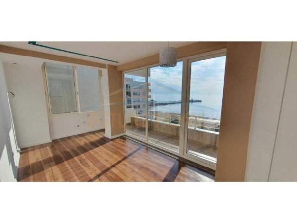 Durres, shitet apartament 2+1+BLK Kati 5, 83 m² 95.000 Euro (Plazh rrota kuqe)