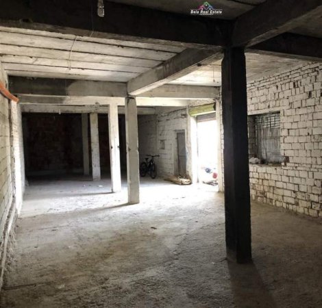 Tirane, jepet me qera magazine Kati 1, 125 m² 450 Euro (Ali Demi)