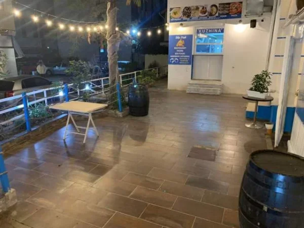 Tirane, shitet bar-resorant Kati 0, 120 m² 25.000 Euro