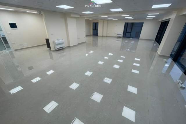 Tirane, jepet me qera zyre Kati 3, 152 m² 1.500 Euro (Rruga e Elbasanit)