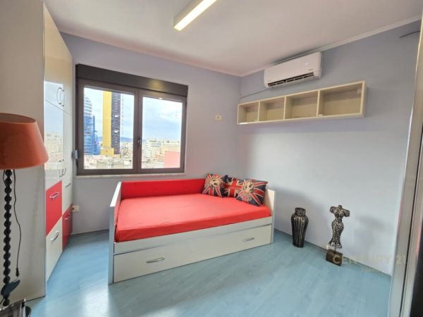 Tirane, jepet me qera apartament 2+1+Aneks+Ballkon Kati 10, 90 m² 850 € (15 kateshi)