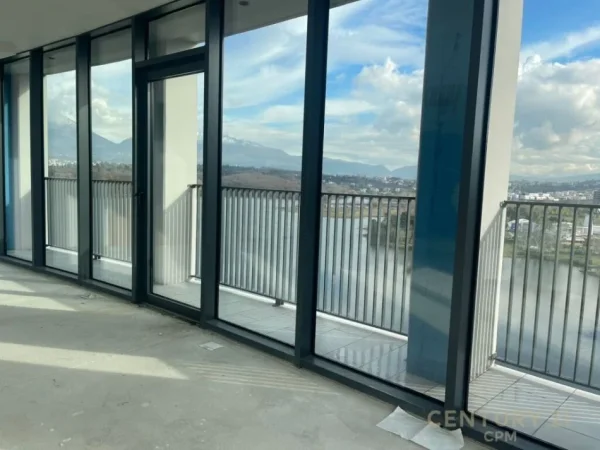 Tirane, jepet me qera apartament 3+1+Aneks+Ballkon Kati 9, 200 m² 3.000 € (Lake View Residence)