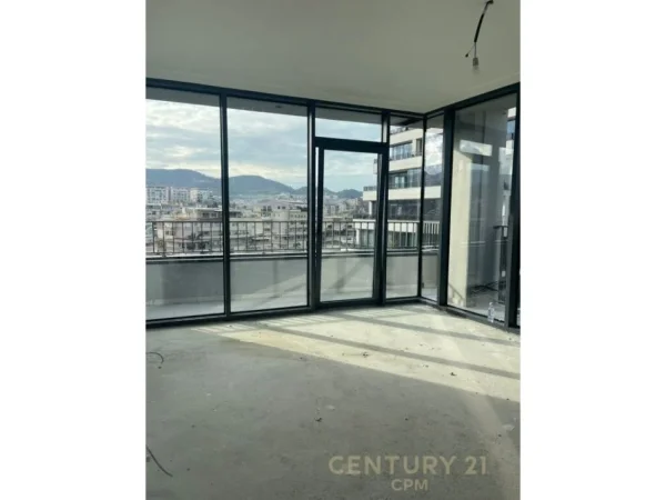 Tirane, jepet me qera apartament 3+1+Aneks+Ballkon Kati 9, 200 m² 3.000 € (Lake View Residence)