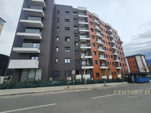 Tirane, jepet me qera apartament 2+1+Aneks+Ballkon Kati 5, 104 m² 850 € (KODRA E DIELLIT)