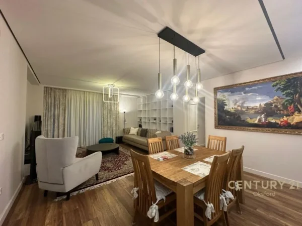 Tirane, jepet me qera apartament 2+1+Aneks+Ballkon Kati 11, 138 m² 2.100 € (ISH BLLOK)