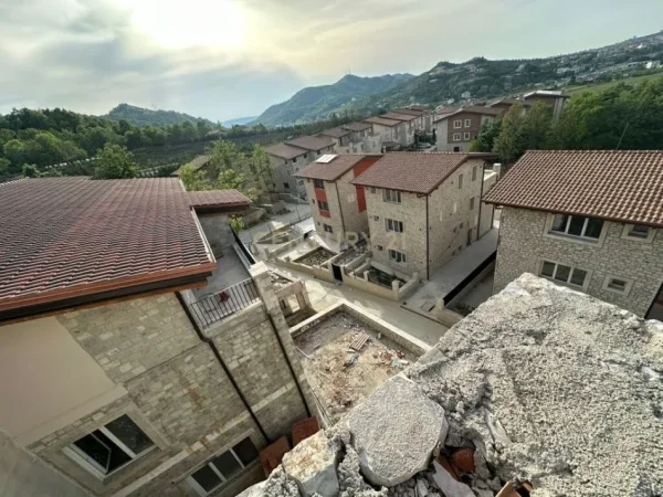 Tirane, shes Vile 3 Katshe Kati 4, 800 m² (Secret Garden Residence)