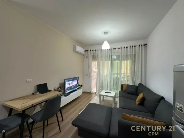 Tirane, jepet me qera apartament 1+1+Aneks+Ballkon Kati 1, 50 m² 600 € (5 Maji)