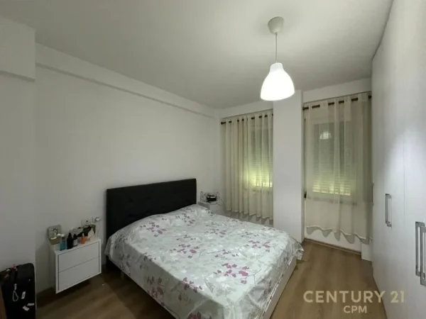 Tirane, jepet me qera apartament 1+1+Aneks+Ballkon Kati 1, 50 m² 600 € (5 Maji)