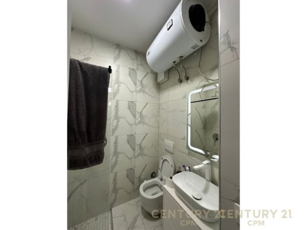 Tirane, jepet me qera apartament 1+1+Aneks+Ballkon Kati 1, 50 m² 600 € (5 Maji)