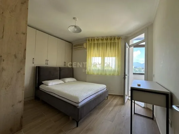 Tirane, jepet me qera apartament 2+1+Aneks+Ballkon Kati 3, 80 m² 600 € (FUSHA AVIACIONIT)
