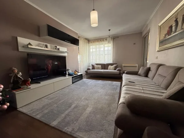 Tirane, shitet apartament 3+1+Aneks+Ballkon Kati 7, 150 m² 310.000 € (Komuna e Parisit)