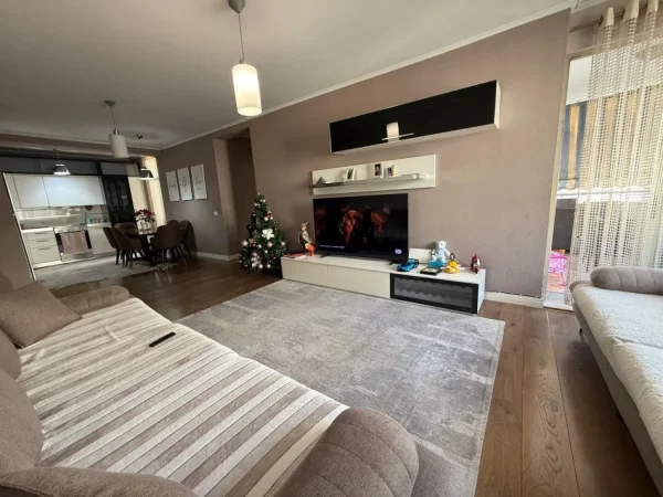Tirane, shitet apartament 3+1+Aneks+Ballkon Kati 7, 150 m² 310.000 € (Komuna e Parisit)