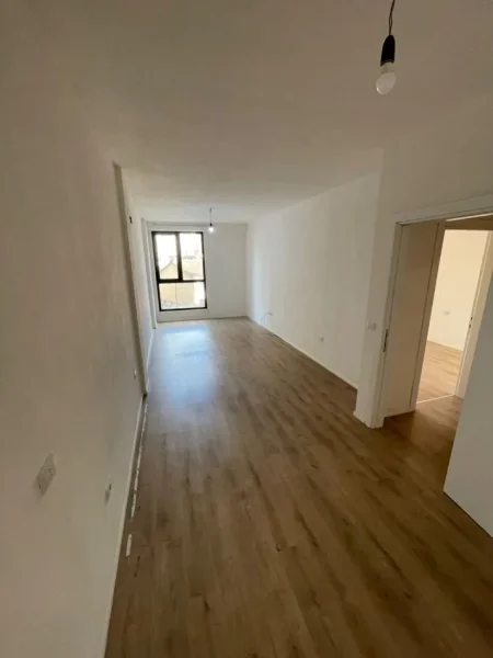 Tirane, jap me qera apartament 2+1 Kati 2, 65 m² 350 € (Fusha Aviacionit)