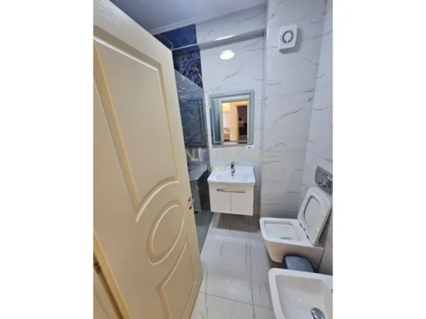 Tirane, shes apartament 2+1+Aneks+Ballkon Kati 1, 108 m² 215.000 € (Liqeni i Thatë)