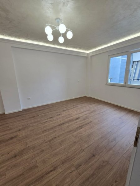 Tirane, shitet apartament 2+1 Kati 6, 96 m² 210.000 € (Rruga e Kavajes)