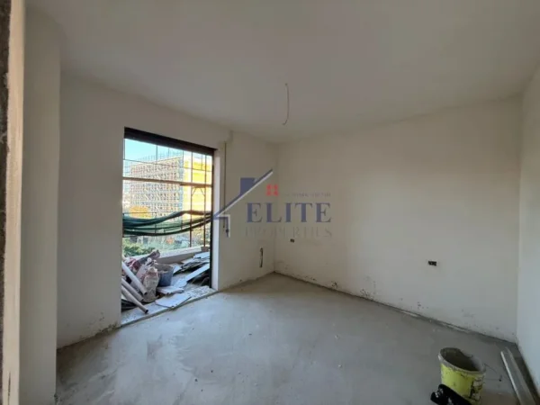Tirane, shitet apartament 1+1 Kati 4, 66 m² 79.404 € (Paskuqan)